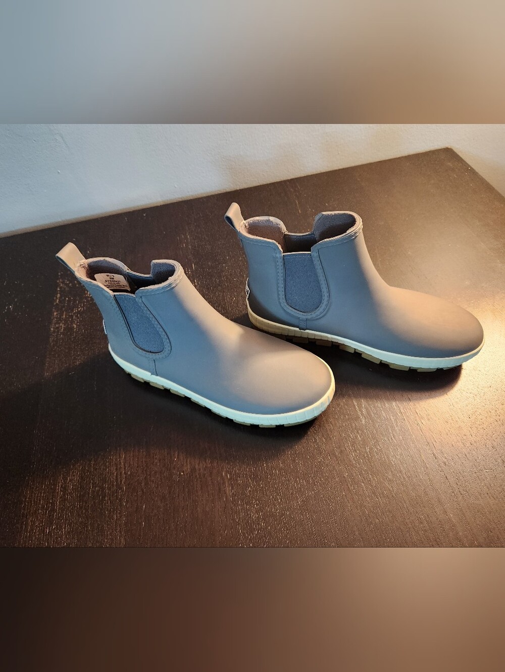 Sperry Women's Chelsea Rain Boots - Gray. Excellent Condition